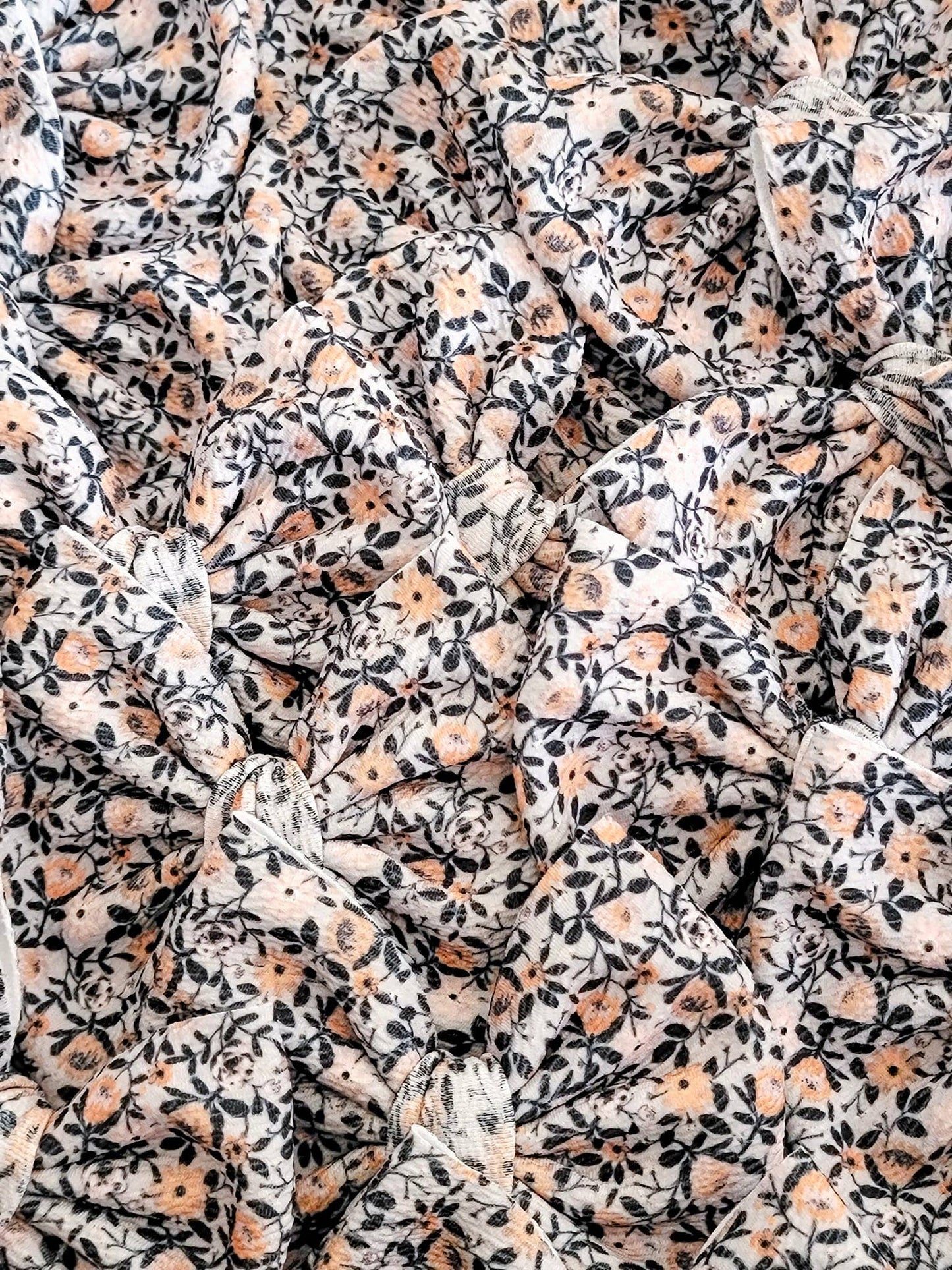 Savannah Bow-Wild Vines Floral