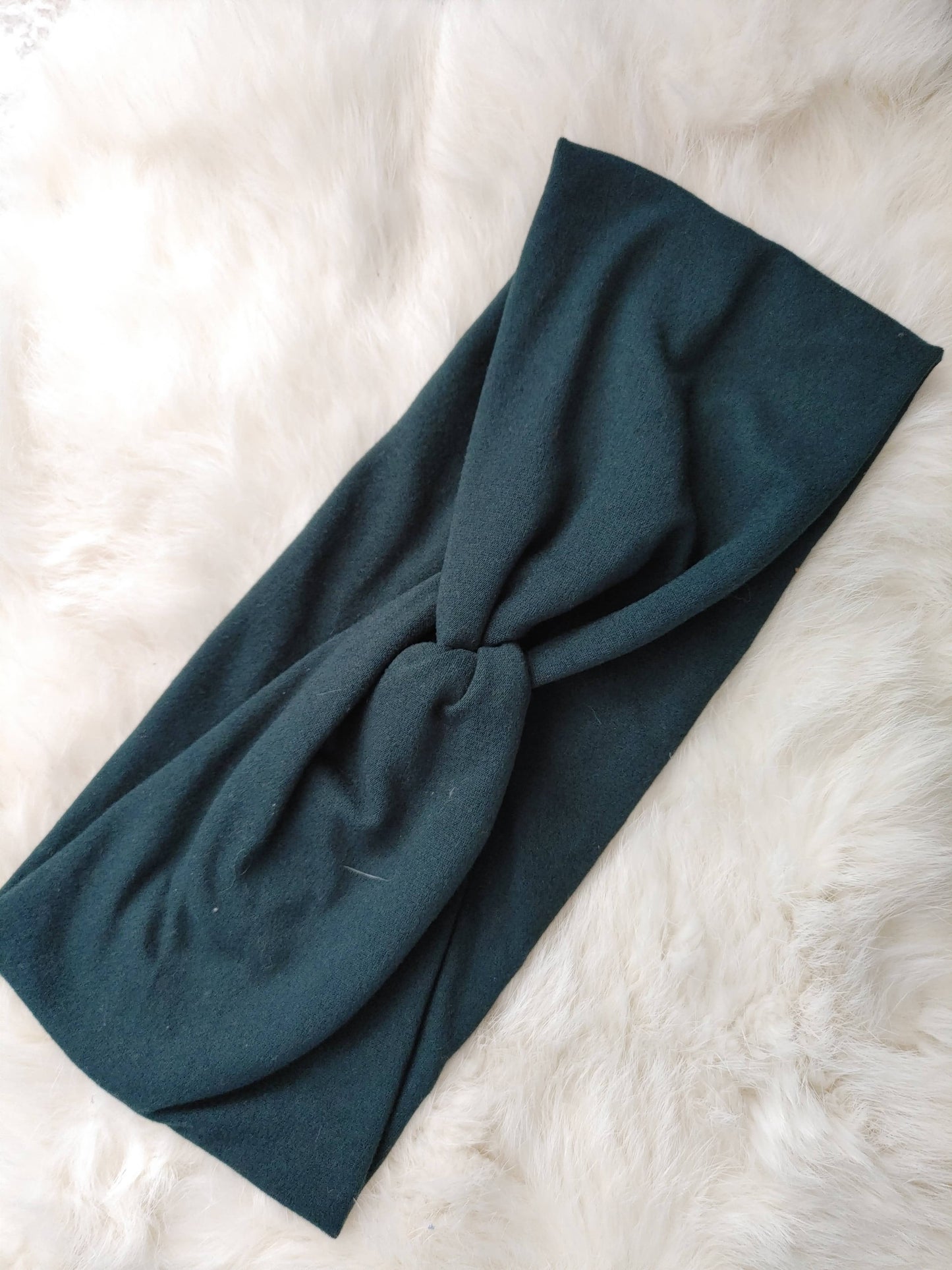 Dark Hunter Green Willow Knot