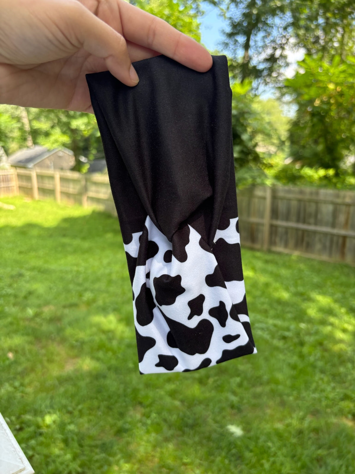 Midnight Moo Willow Knot