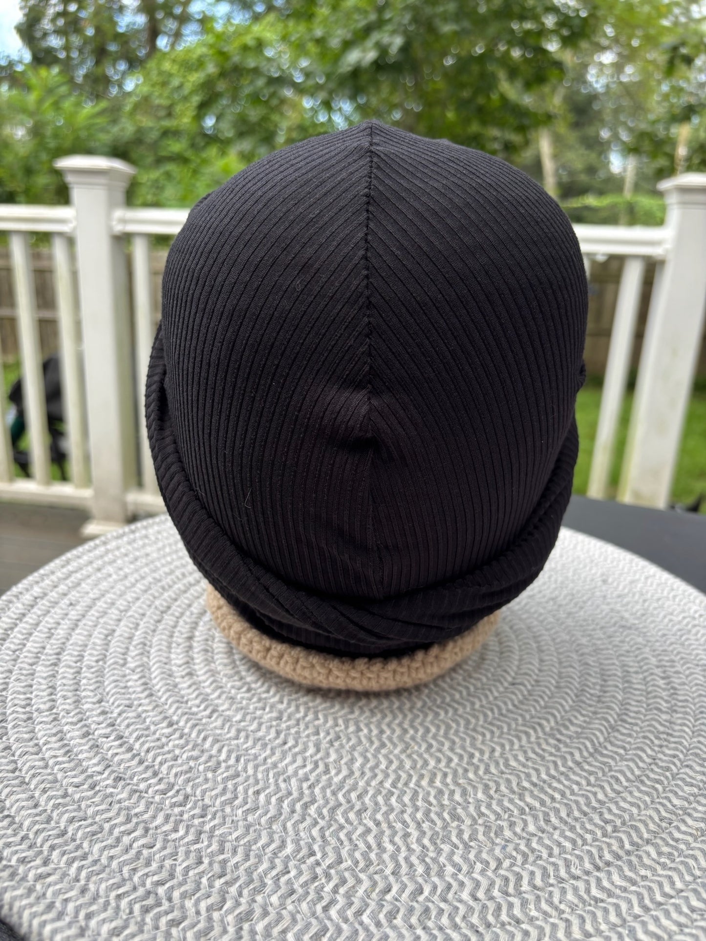 Black Ribbed Head Hug