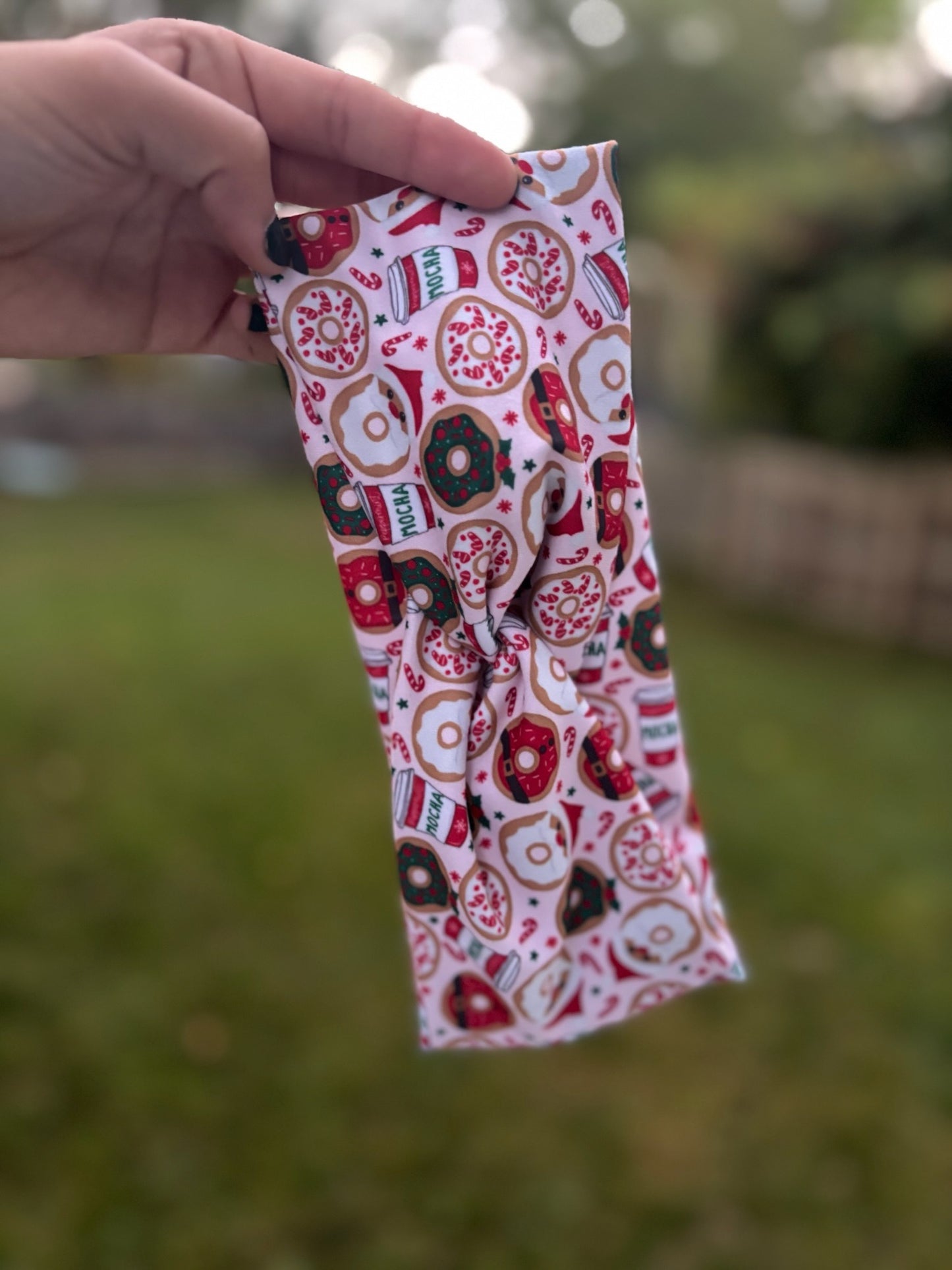 Donut Open Until Christmas Willow Knot