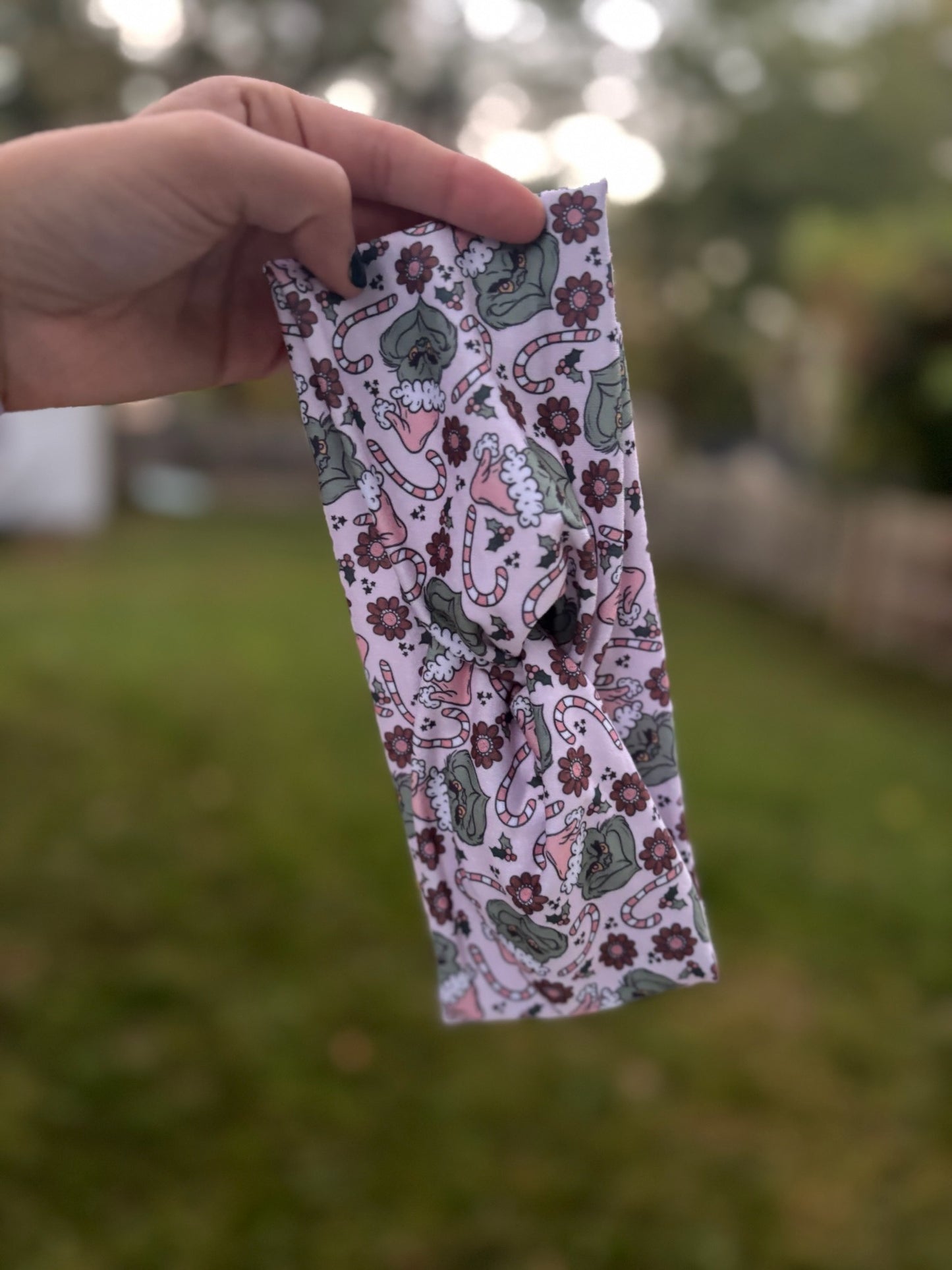 Who-Ville Sparkle Willow Knot