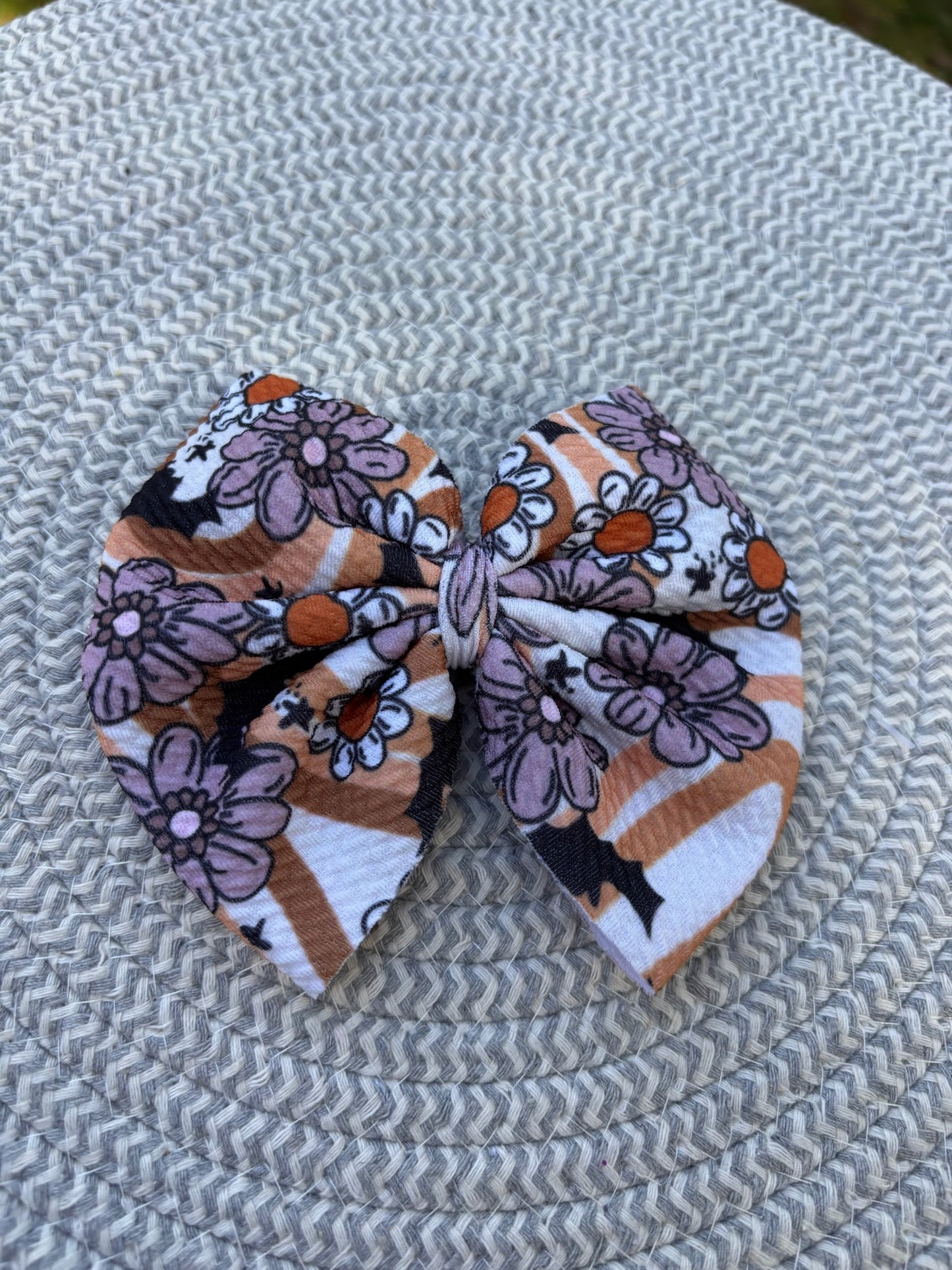 Bow - Batty Blooms