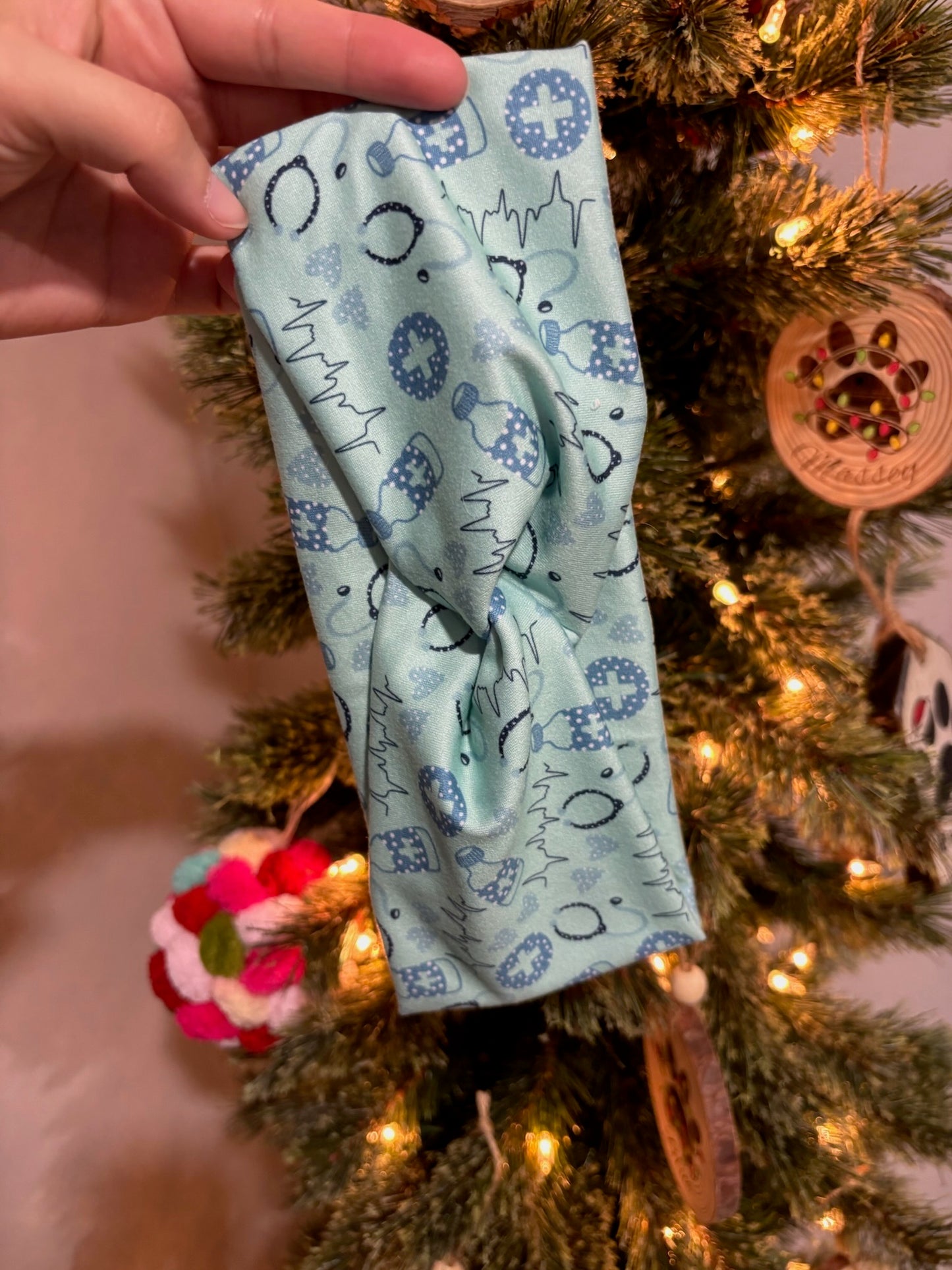 Polka Dot Nurse Willow Knot