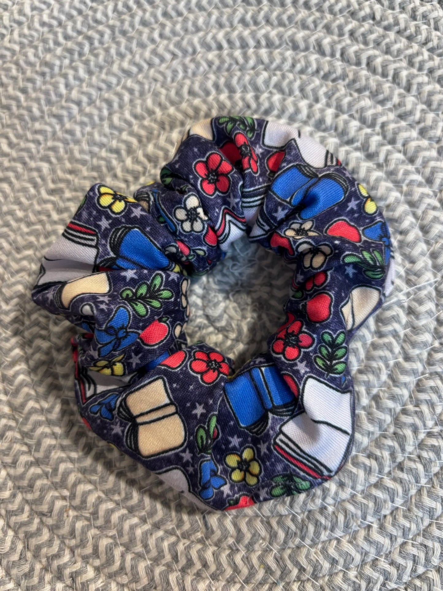 Apples & Books Scrunchie