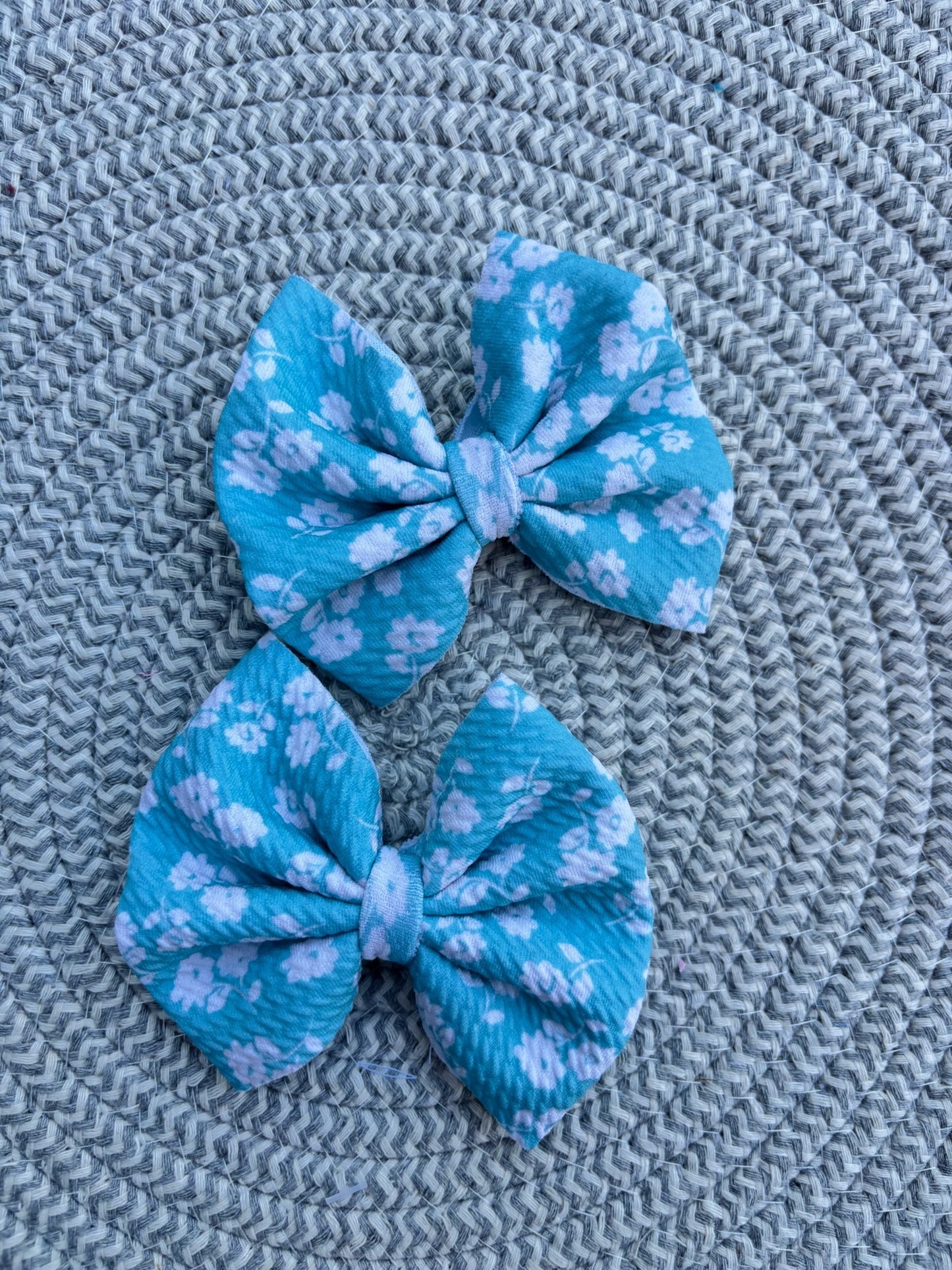 Dainty Flowers on Teal Piggie