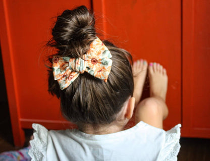 XL Chloe Bow-Watercolor Sunflower