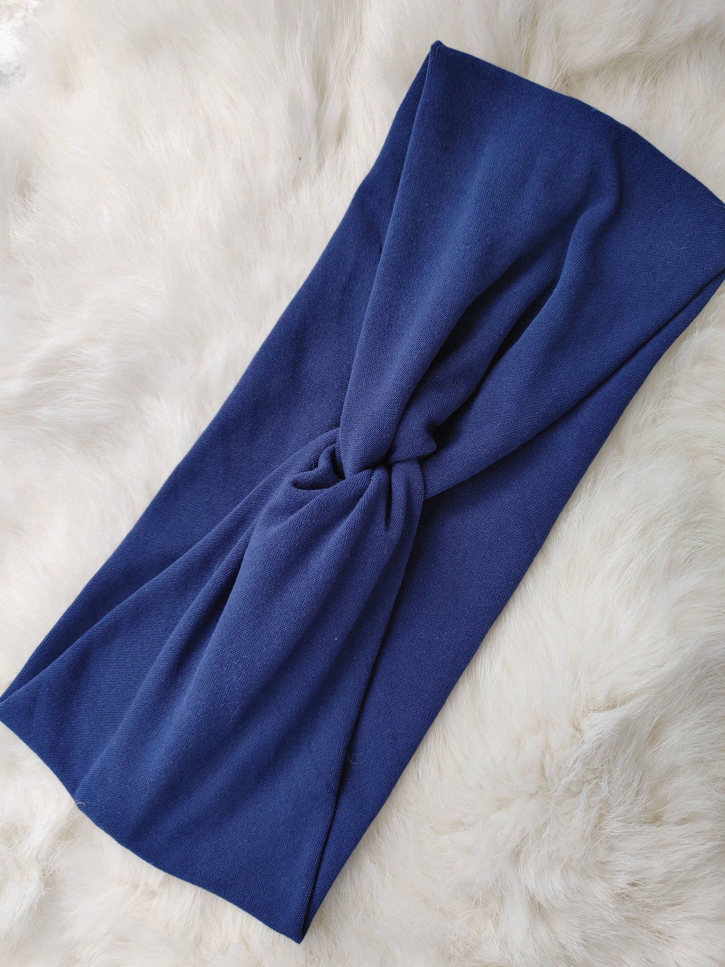 Navy Blue Willow Knot