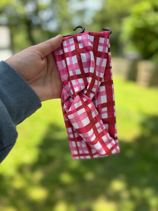 Valentine Gingham Willow Knot