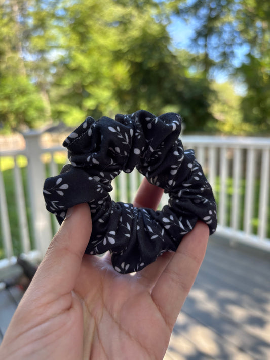 Wildflower Twig Black Scrunchie