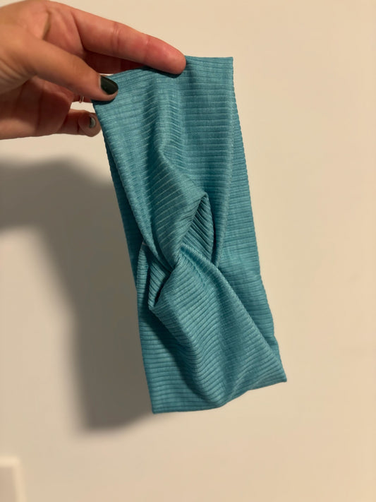 Teal Ribbed Willow Knot