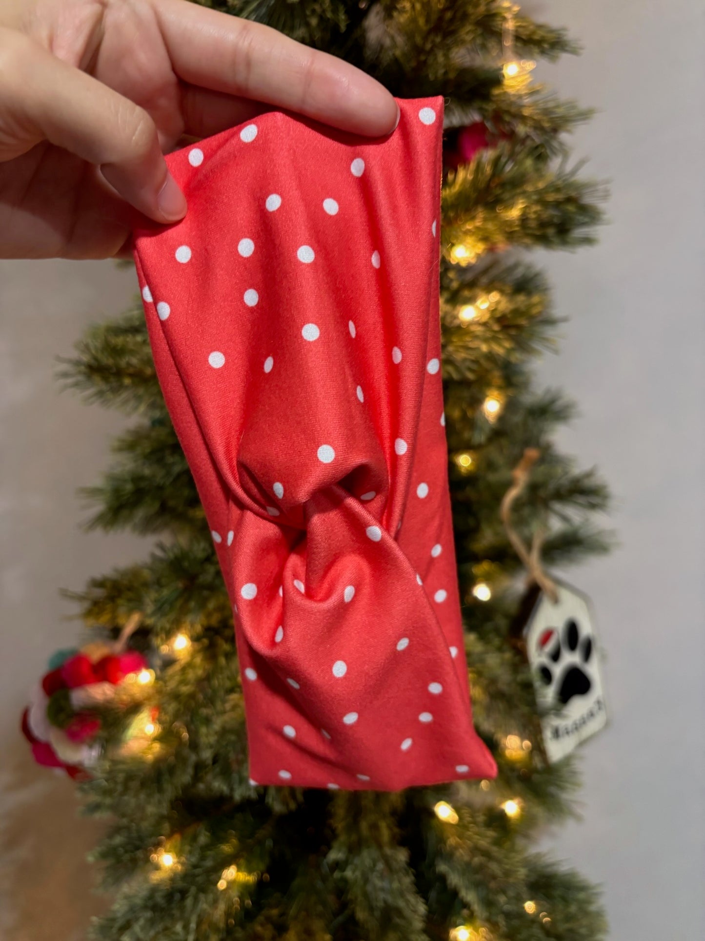 Red Dot Willow Knot