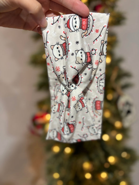 Cats in Sweaters Willow Knot