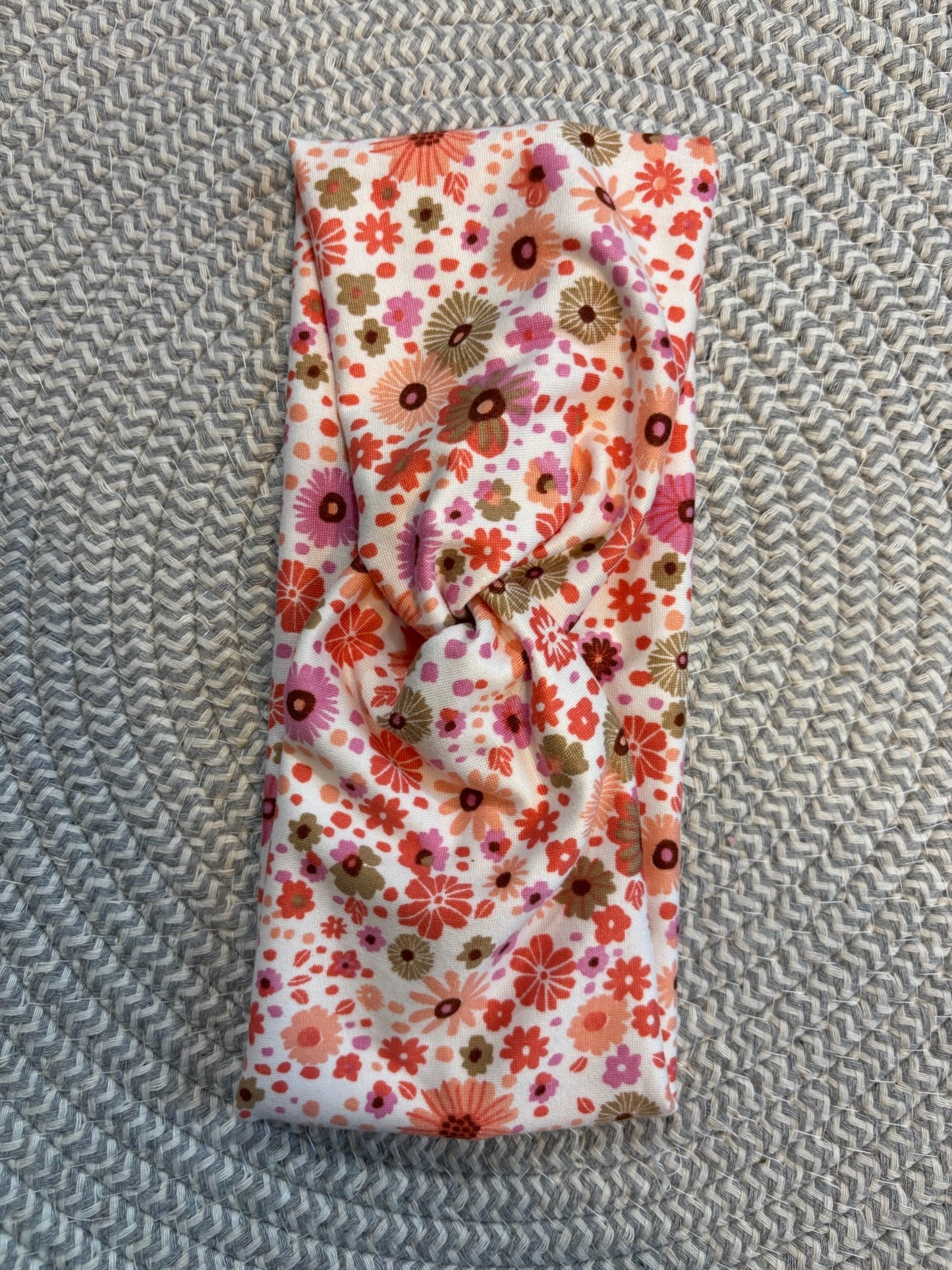 Ditsy Floral Coral Willow Knot