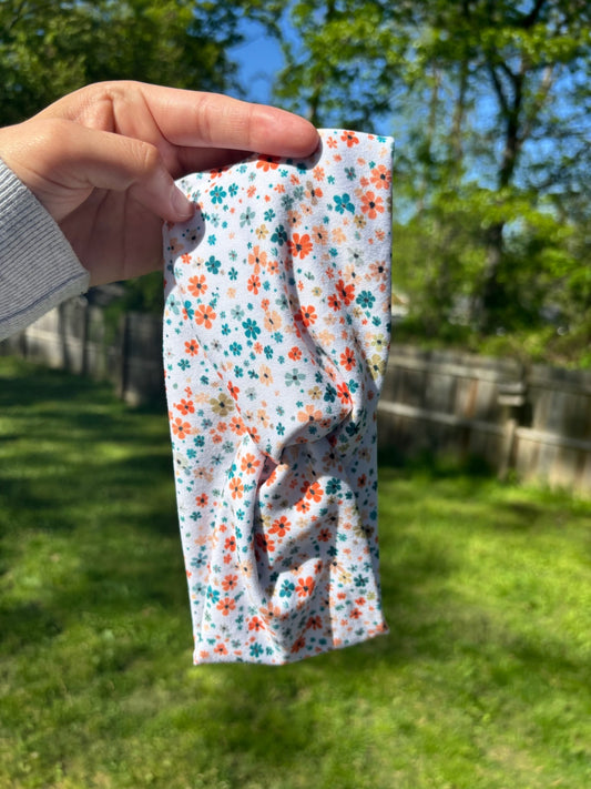 Mini Groovy Ditsy Floral Willow Knot