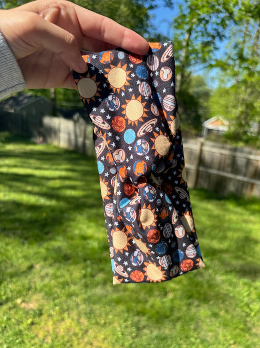 Retro Planet Willow Knot