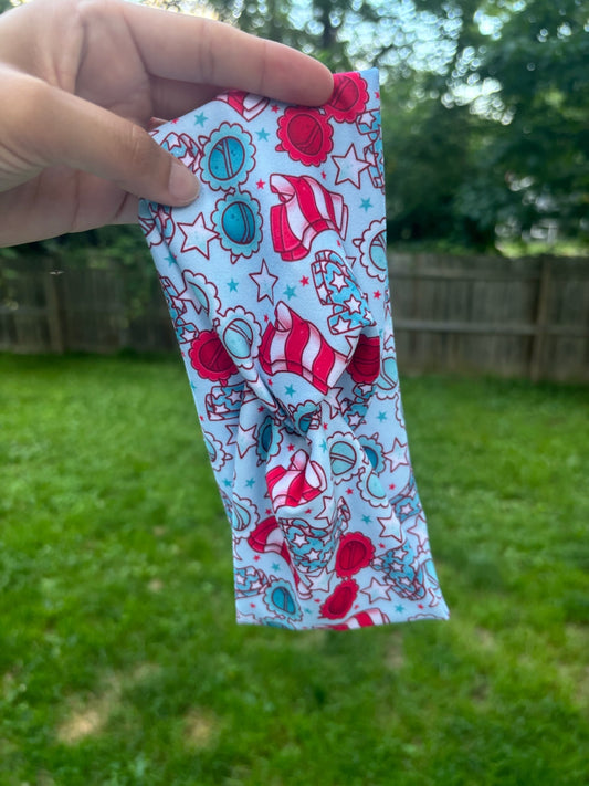Red White & Groovy Willow Knot